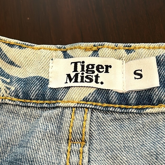 Tiger Mist Hawaiian Hibiscus High Waist Baggy Fit Button Fly Jeans - Picture 9 of 14